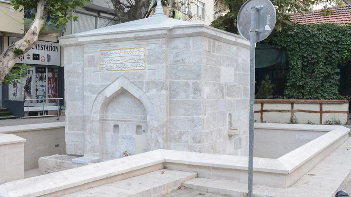 İstanbul’un tarihi çeşmeleri suya kavuşuyor İstanbul’un tarihi çeşmeleri suya kavuşuyor