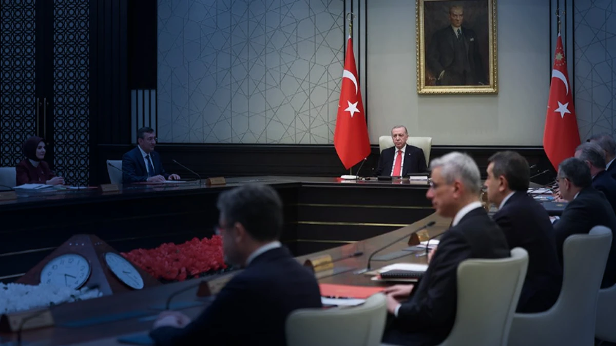 Kabine yoğun gündemle toplanıyor: 3 kritik başlık masada Kabine yoğun gündemle toplanıyor: 3 kritik başlık masada