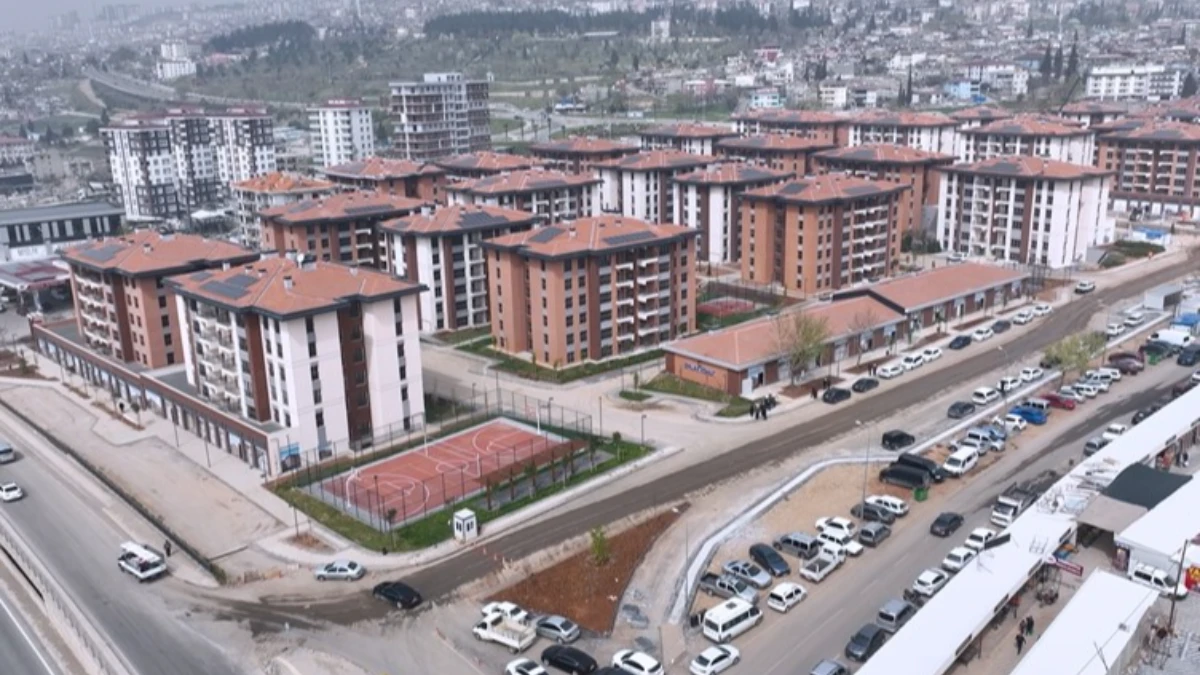 Kahramanmaraş'ta yıkılan Ebrar Sitesi'nin yerine 775 konut yapıldı Kahramanmaraş'ta yıkılan Ebrar Sitesi'nin yerine 775 konut yapıldı