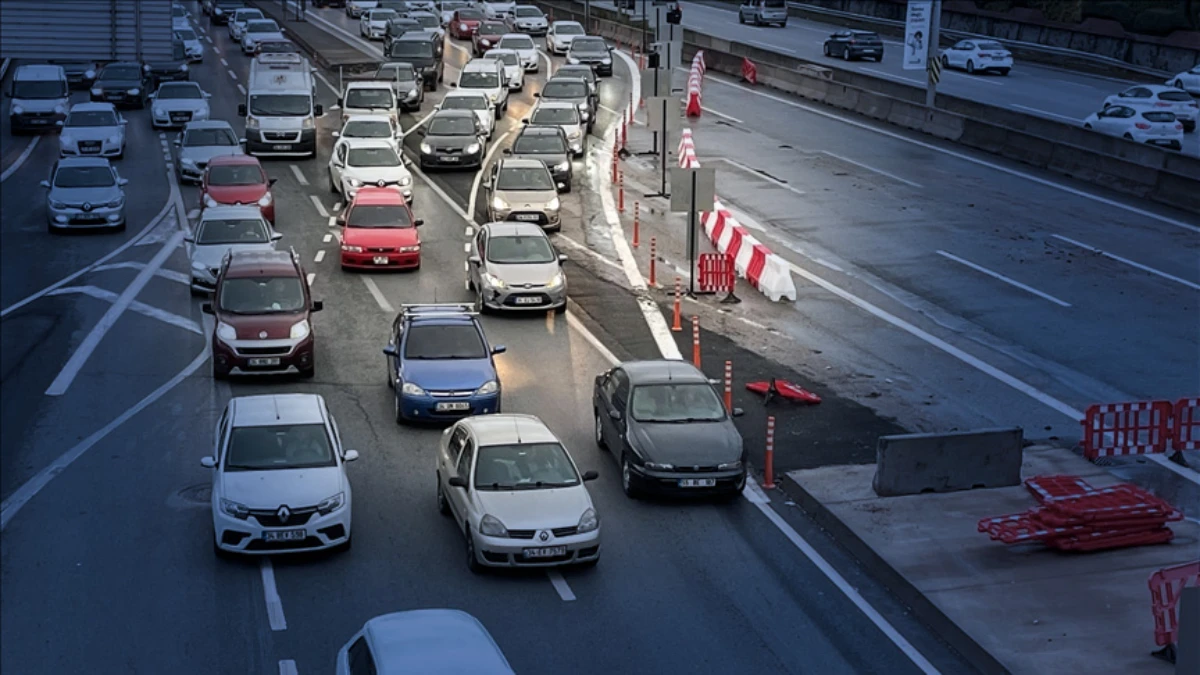 Karayolları Genel Müdürlüğü uyardı! 10 bölgede yol çalışması sürüyor Karayolları Genel Müdürlüğü uyardı! 10 bölgede yol çalışması sürüyor