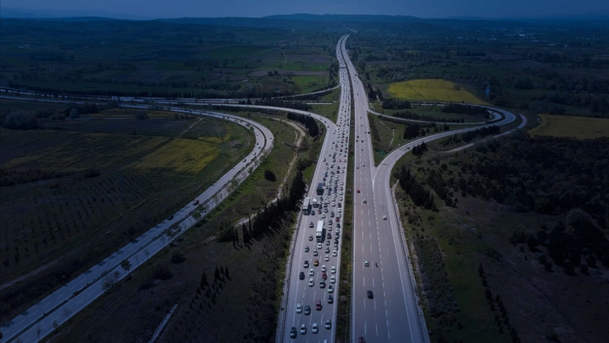 Karayollarında 2026 rotası belli oldu: Hedef 30 bin 420 km bölünmüş yol Karayollarında 2026 rotası belli oldu: Hedef 30 bin 420 km bölünmüş yol
