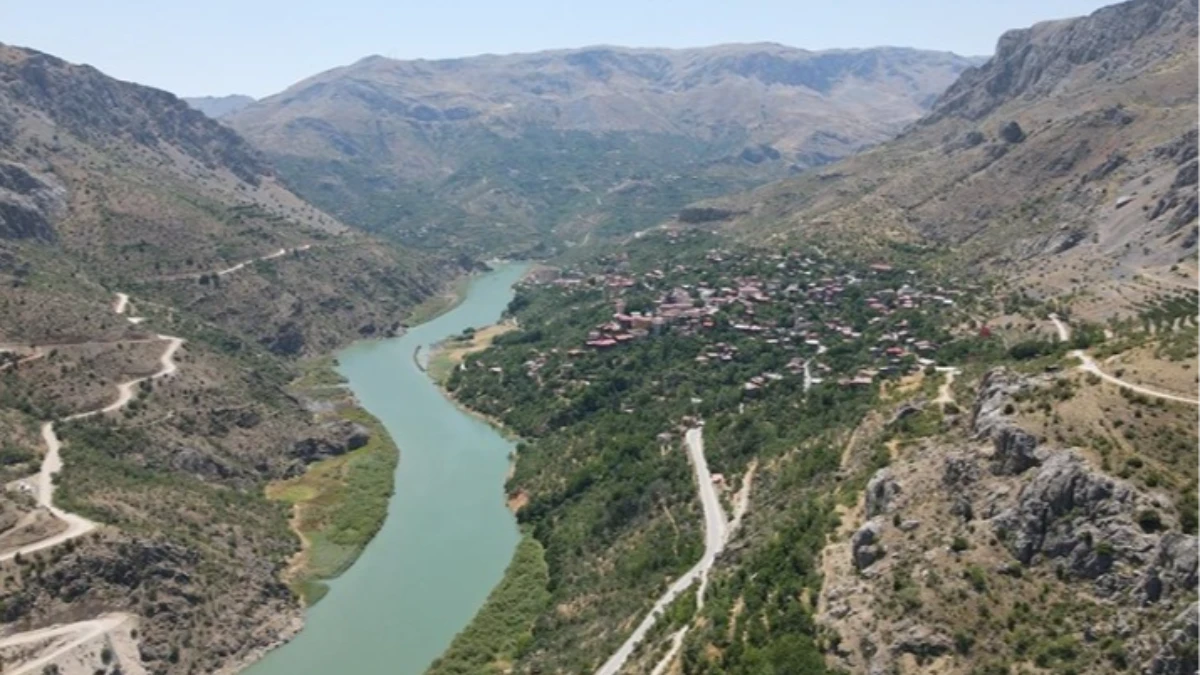 Kemaliye'nin turizm cazibesini fırsata çevirdi Kemaliye'nin turizm cazibesini fırsata çevirdi