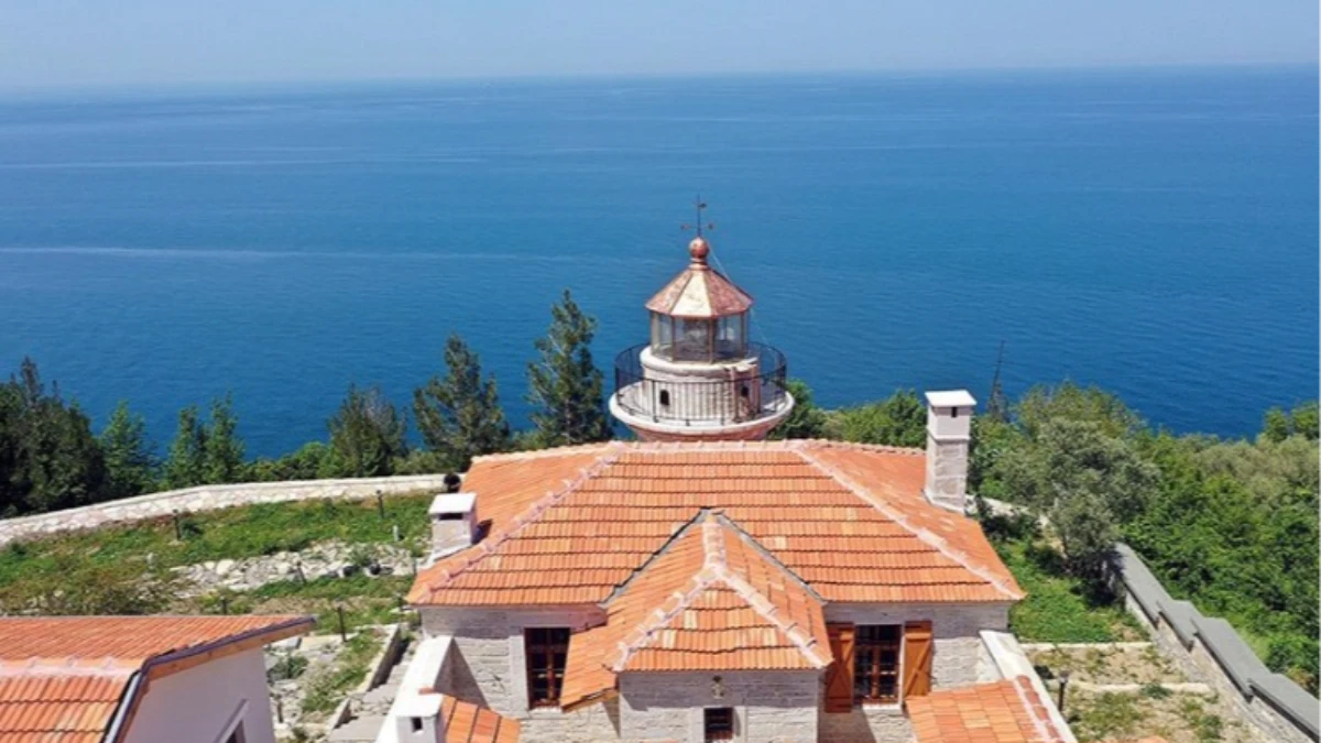 Kerempe Feneri 140 yıldır denizcilere yol gösteriyor Kerempe Feneri 140 yıldır denizcilere yol gösteriyor