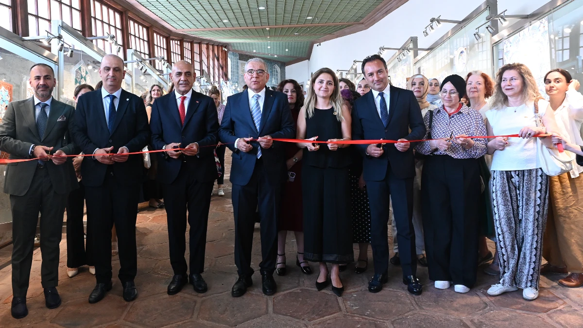 Köklerden kubbelere çininin yolculuğu Hünkar Kasrı’nda Köklerden kubbelere çininin yolculuğu Hünkar Kasrı’nda