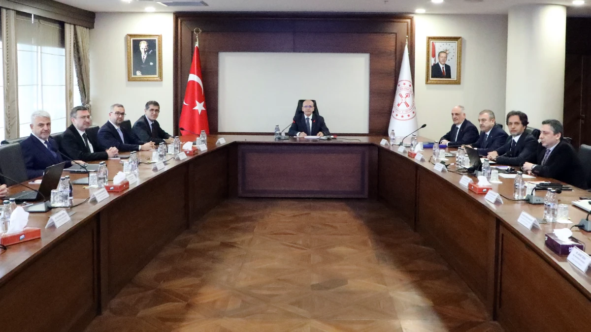 Konut kredileri ve kartlar masaya yatırıldı: Atılacak adımlar değerlendirildi Konut kredileri ve kartlar masaya yatırıldı: Atılacak adımlar değerlendirildi
