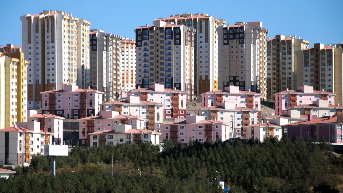Konutta ertelenmiş talep faiz düşünce canlanacak Konutta ertelenmiş talep faiz düşünce canlanacak