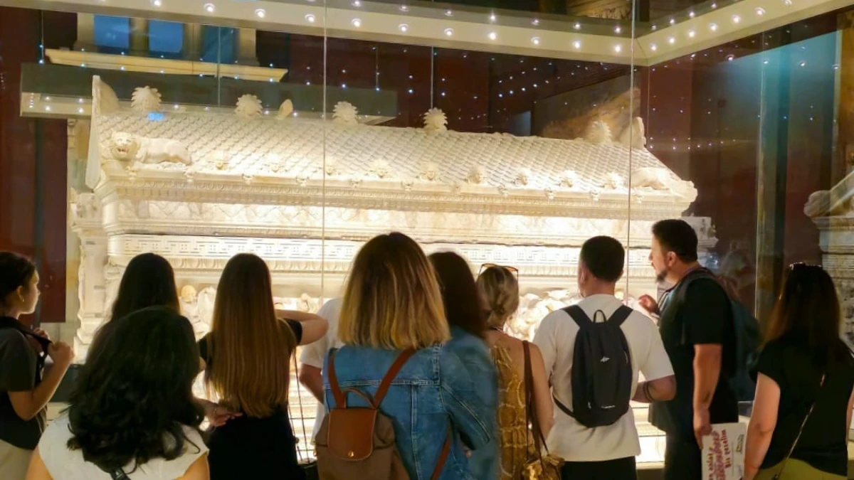 Kültür ve Turizm Bakanlığı bayram verilerini paylaştı! Müze ve ören yerlerine akın: 633 bin ziyaretçi Kültür ve Turizm Bakanlığı bayram verilerini paylaştı! Müze ve ören yerlerine akın: 633 bin ziyaretçi
