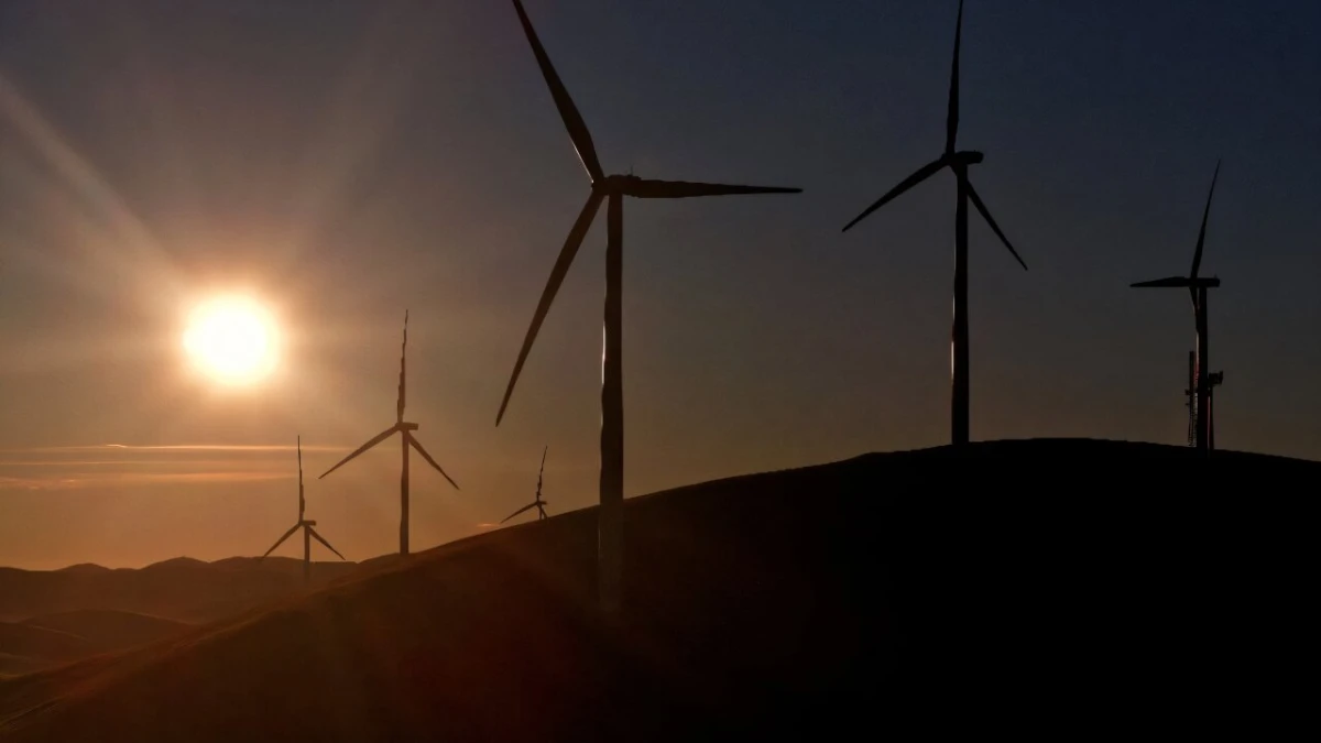 Küresel yeşil enerji yatırımlarında ivme kaybı: 2030 hedefleri riskte Küresel yeşil enerji yatırımlarında ivme kaybı: 2030 hedefleri riskte