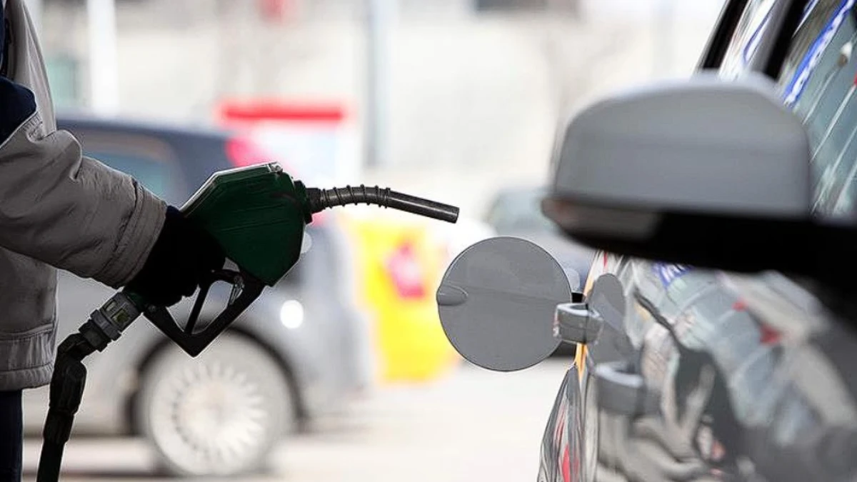 Mazot fiyatı 76 lirayı aştı! Benzine zam, indirim haberi var mı? Akaryakıt fiyatları ne kadar? Mazot fiyatı 76 lirayı aştı! Benzine zam, indirim haberi var mı? Akaryakıt fiyatları ne kadar?