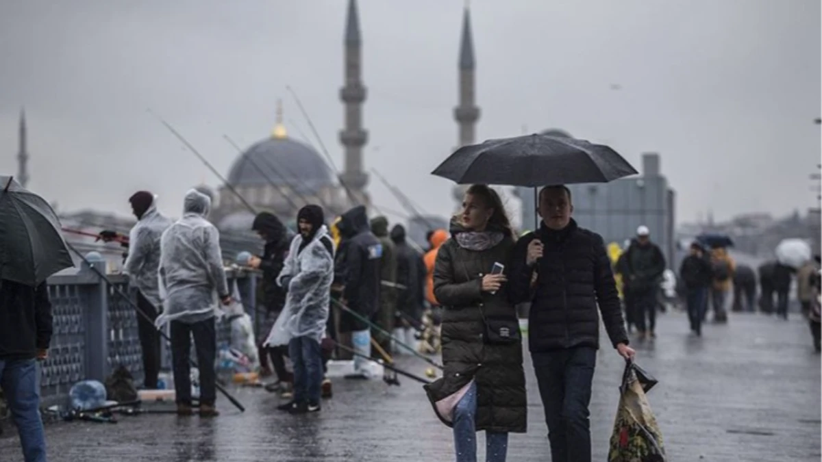 METEOROLOJİ SON DAKİKA: İstanbul dahil 17 il için sağanak ve fırtına uyarısı METEOROLOJİ SON DAKİKA: İstanbul dahil 17 il için sağanak ve fırtına uyarısı