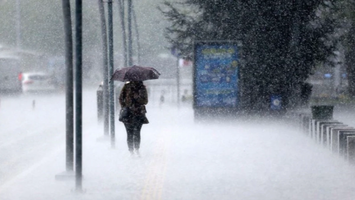 Meteoroloji’den 23 ile ‘sarı’ uyarı: Bu şehirlerde sağanak ve karla karışık yağmur bekleniyor Meteoroloji’den 23 ile ‘sarı’ uyarı: Bu şehirlerde sağanak ve karla karışık yağmur bekleniyor