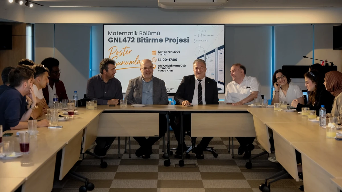 Mezuniyet öncesi projelerini sergilediler Mezuniyet öncesi projelerini sergilediler