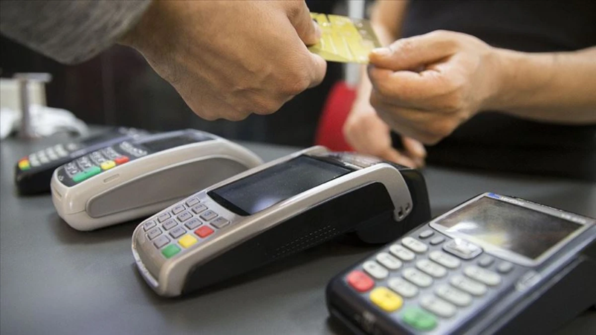 Merkez Bankası'ndan kredi kartı kararı! Faiz oranlarını düşürdü Merkez Bankası'ndan kredi kartı kararı! Faiz oranlarını düşürdü