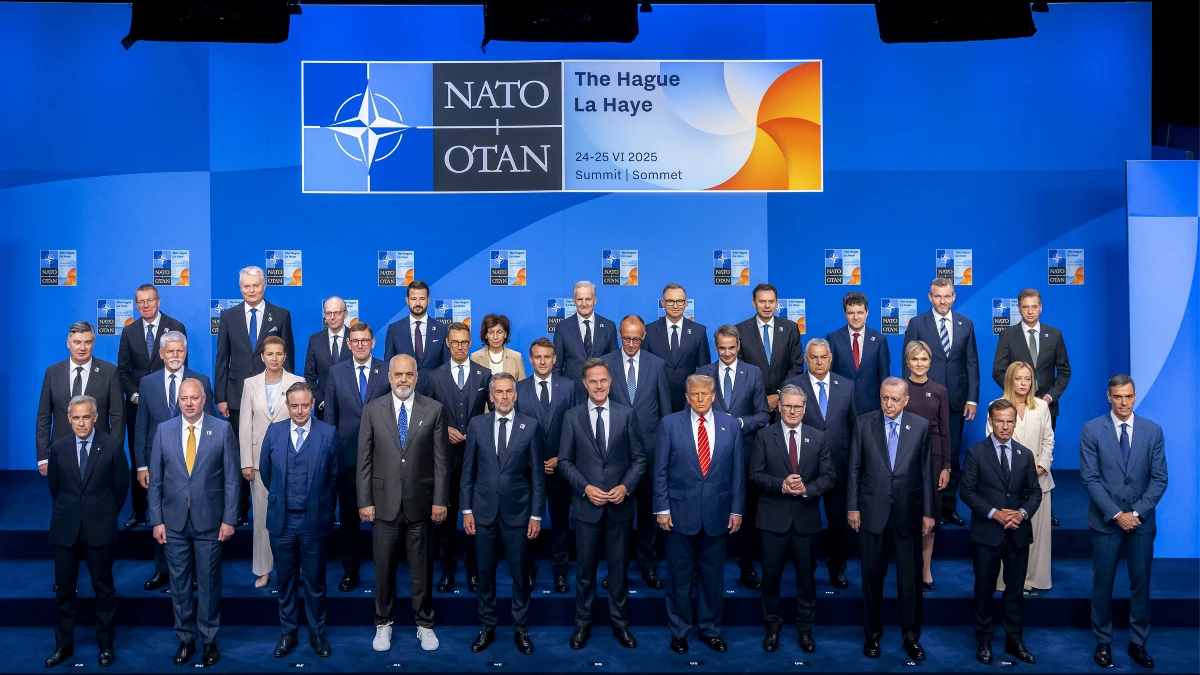 NATO aile fotoğrafında liderler neye göre sıralanıyor? NATO aile fotoğrafında liderler neye göre sıralanıyor?
