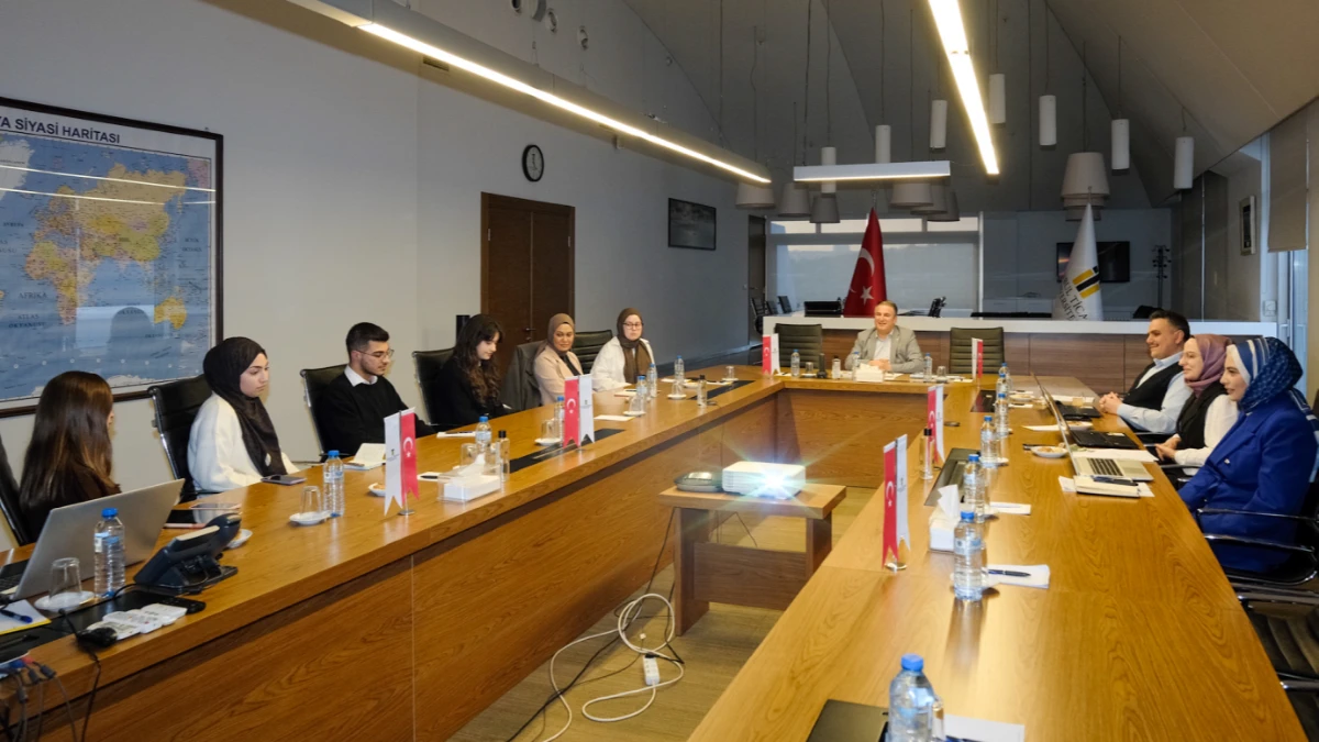 Öğrenci kalite komisyonu rektör ile görüştü Öğrenci kalite komisyonu rektör ile görüştü