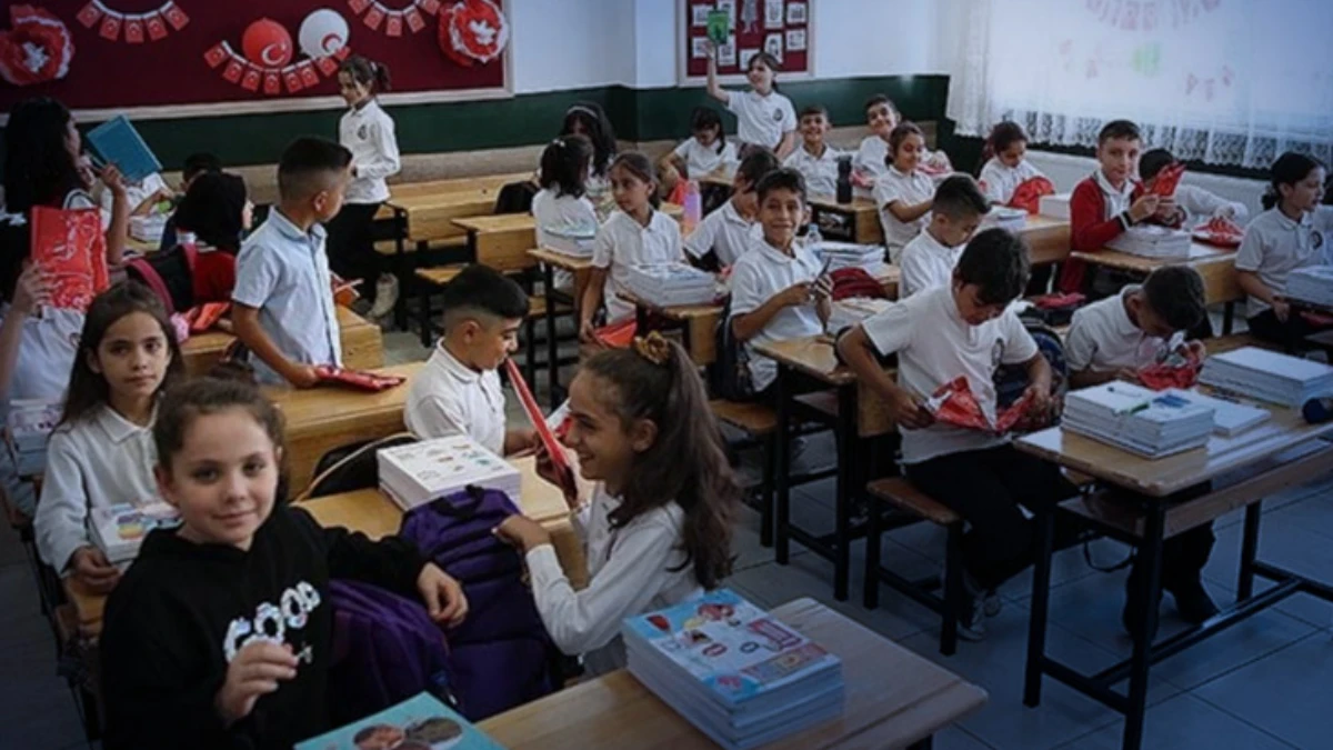 OKULLAR NE ZAMAN KAPANACAK? 2025-2026 yaz tatili tarihi ve MEB takvimi OKULLAR NE ZAMAN KAPANACAK? 2025-2026 yaz tatili tarihi ve MEB takvimi