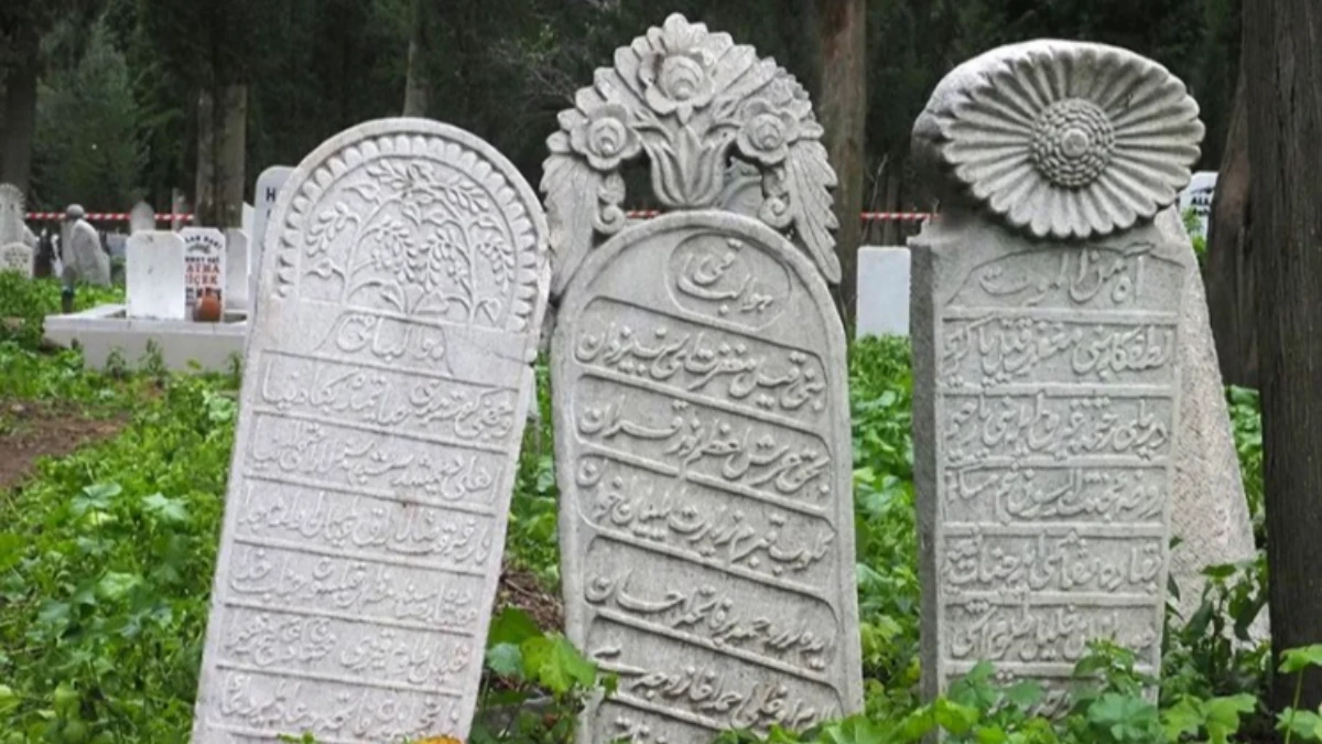 Osmanlı mezar taşları tarihe ışık tutuyor Osmanlı mezar taşları tarihe ışık tutuyor