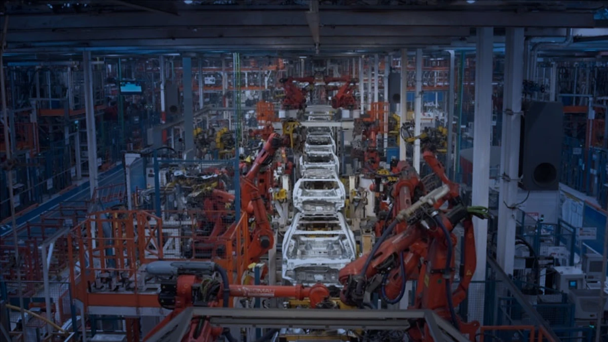 Otomotiv rekoru sürdürme hedefinde: 2026 ihracat hedefi 43 milyar dolar olarak belirlendi Otomotiv rekoru sürdürme hedefinde: 2026 ihracat hedefi 43 milyar dolar olarak belirlendi