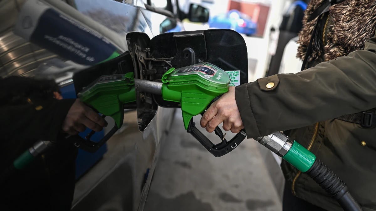 Petroldeki yükseliş Almanya’da ulaşım maliyetlerini sert vurdu! Petroldeki yükseliş Almanya’da ulaşım maliyetlerini sert vurdu!