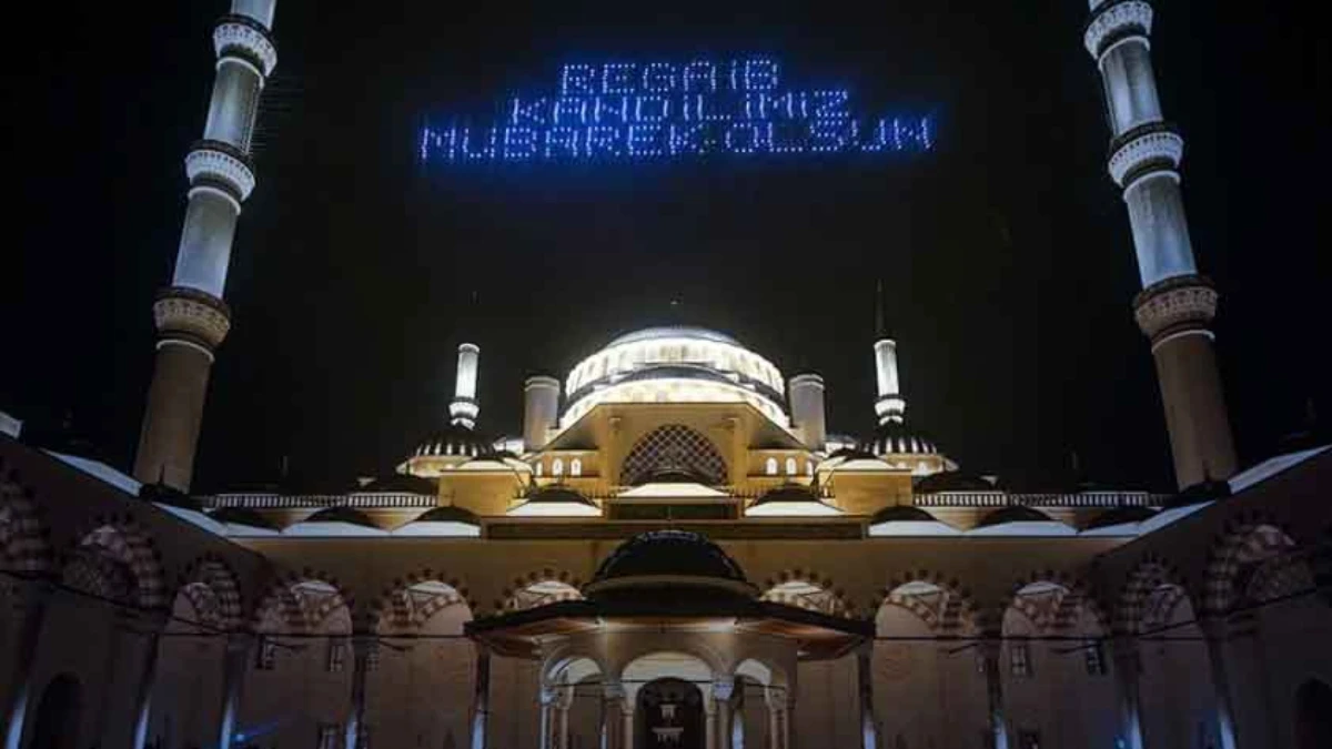Resimli Regaip Kandili mesajları 2025: Kısa, uzun, anlamlı ve dualı kandil sözleri Resimli Regaip Kandili mesajları 2025: Kısa, uzun, anlamlı ve dualı kandil sözleri
