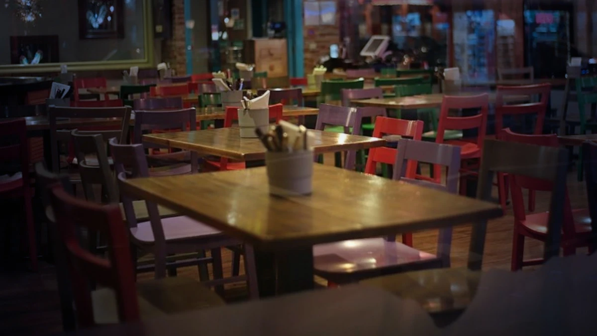 Restoran ve kafeler için düzenleme: Masa, servis, kuver ücretine yasak geldi Restoran ve kafeler için düzenleme: Masa, servis, kuver ücretine yasak geldi