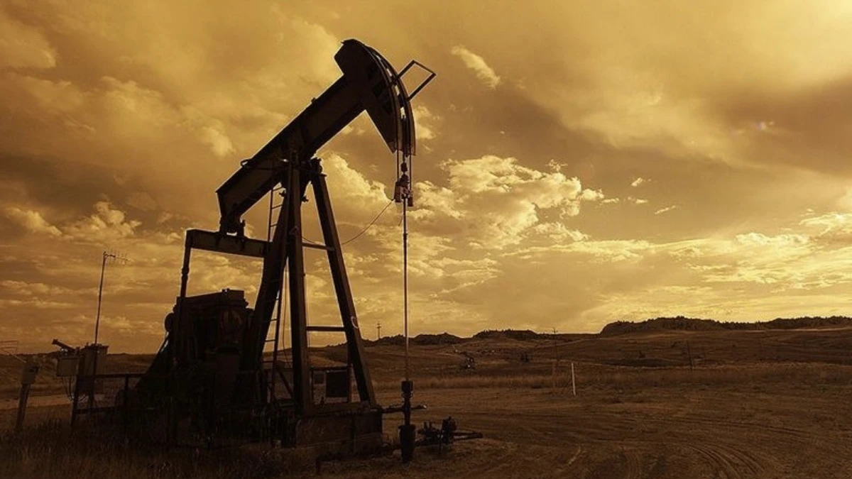 Rusya, petrol ve doğal gaz üretim ve ihracat tahminlerini revize etti Rusya, petrol ve doğal gaz üretim ve ihracat tahminlerini revize etti