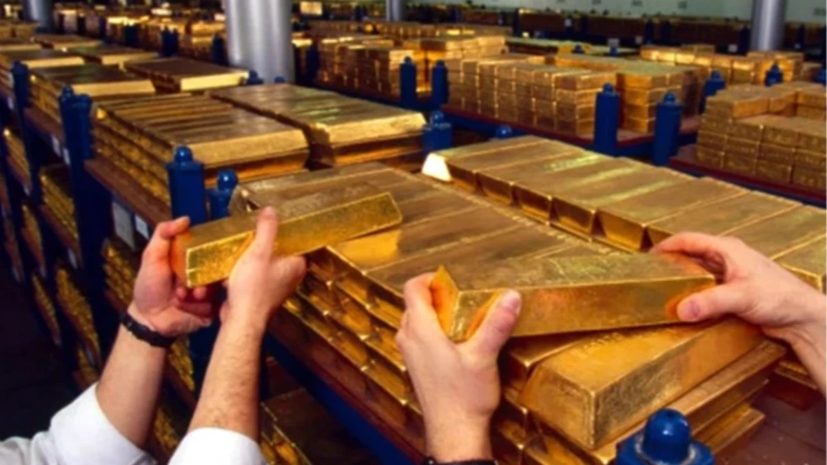 Rusya’nın altın rezervi rekor kırdı: 300 milyar doları aşarak tarihi seviyeye ulaştı Rusya’nın altın rezervi rekor kırdı: 300 milyar doları aşarak tarihi seviyeye ulaştı