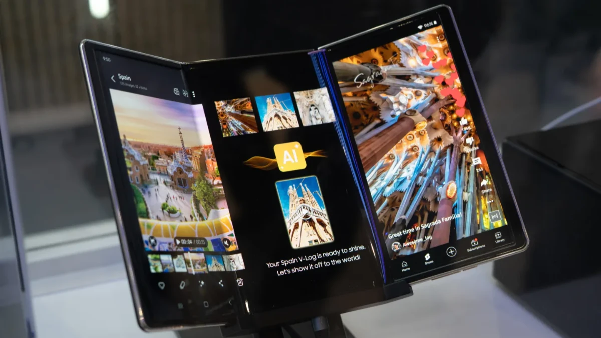 Samsung ilk üç katlı telefonunu tanıtmaya hazırlanıyor Samsung ilk üç katlı telefonunu tanıtmaya hazırlanıyor