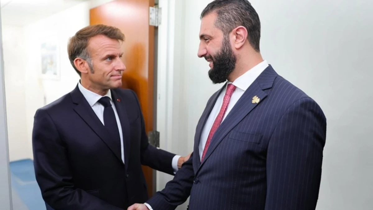 Şara ile Macron görüştü: Bölgedeki gelişmeler ve Suriye’nin yeniden imarı ele alındı Şara ile Macron görüştü: Bölgedeki gelişmeler ve Suriye’nin yeniden imarı ele alındı