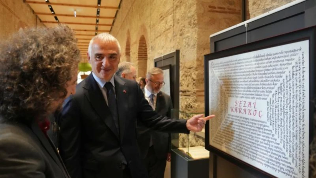 Sezai Karakoç'un ilk kez sergilenen arşivi, Rami Kütüphanesi'nde ziyarete açıldı Sezai Karakoç'un ilk kez sergilenen arşivi, Rami Kütüphanesi'nde ziyarete açıldı