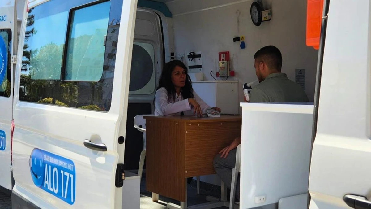 Sigara bırakmada yeni dönem: Timler ve mobil poliklinikler 81 ilde sahada Sigara bırakmada yeni dönem: Timler ve mobil poliklinikler 81 ilde sahada