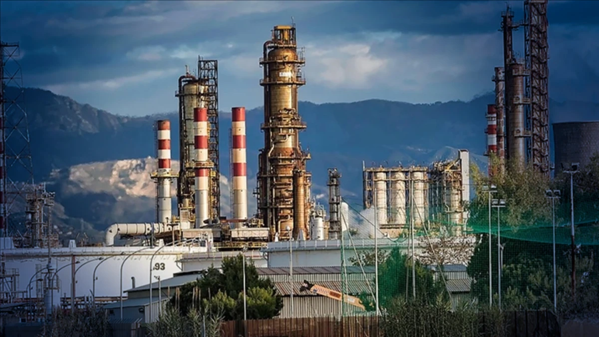 ABD İran petrolünün bir kısmının satışına izin verdi