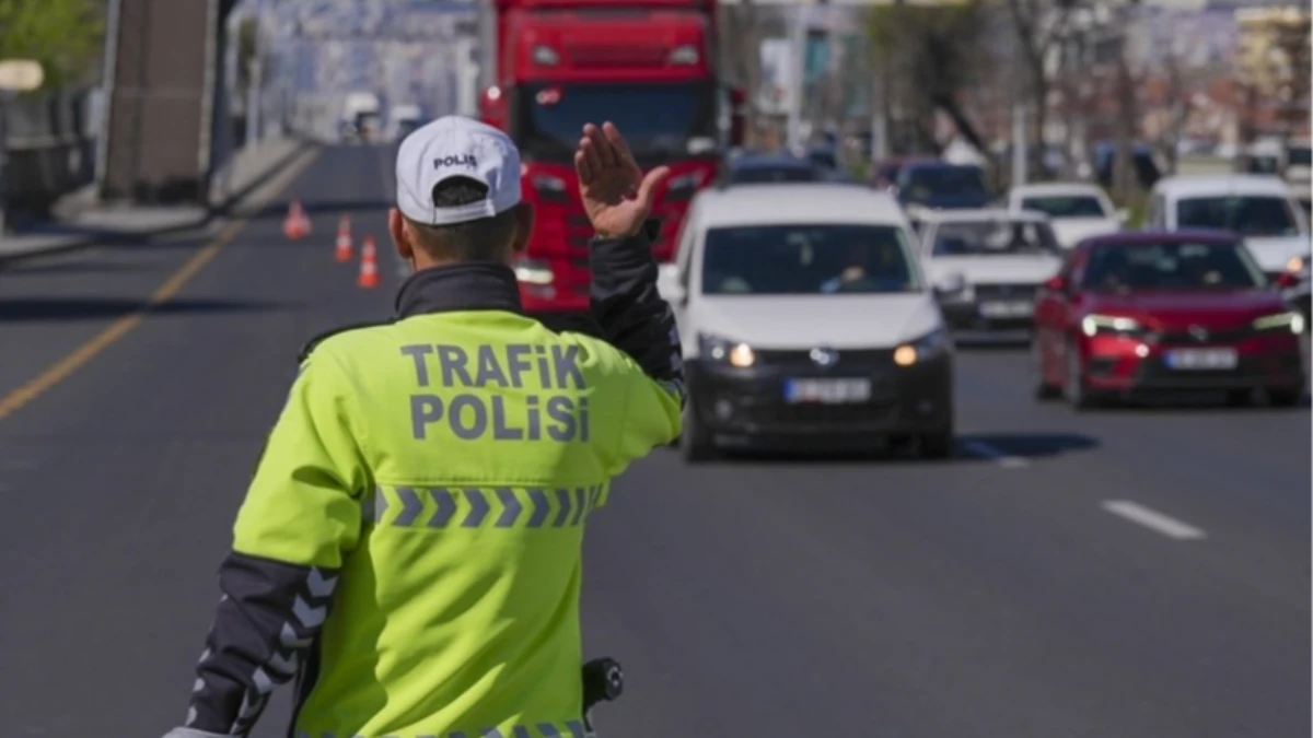 SON DAKİKA: Ankara'da yarın bazı yollar trafiğe kapatılacak SON DAKİKA: Ankara'da yarın bazı yollar trafiğe kapatılacak