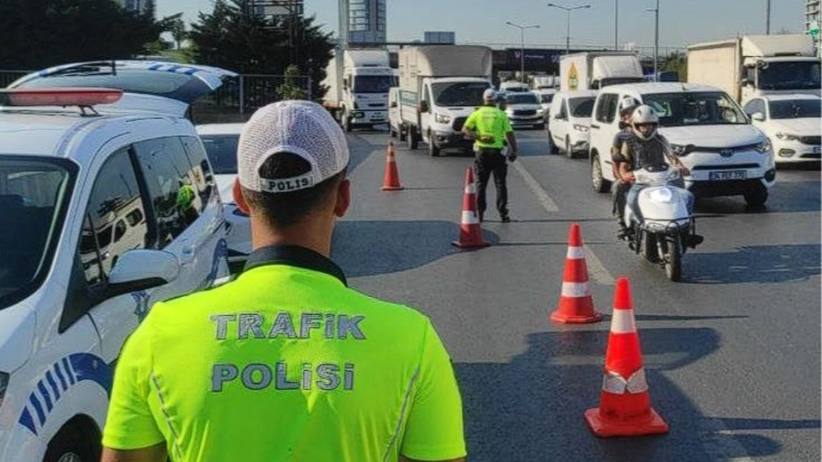 SON DAKİKA: İstanbul Valiliği açıkladı: 8 Mart’ta bu yollar trafiğe kapalı olacak SON DAKİKA: İstanbul Valiliği açıkladı: 8 Mart’ta bu yollar trafiğe kapalı olacak