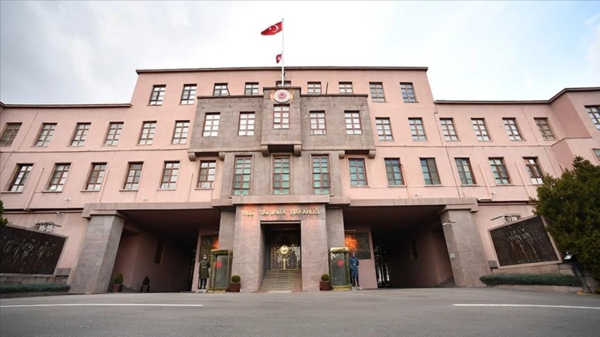 SON DAKİKA | MSB'den açıklama: İran'dan ateşlenen 4'üncü füze önlendi SON DAKİKA | MSB'den açıklama: İran'dan ateşlenen 4'üncü füze önlendi