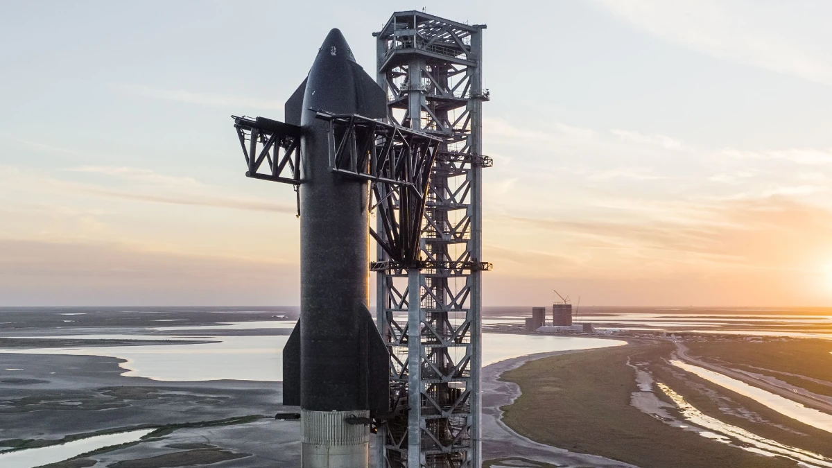 SpaceX'in yeni nesil mega roketi Starship V3'ün fırlatması ertelendi