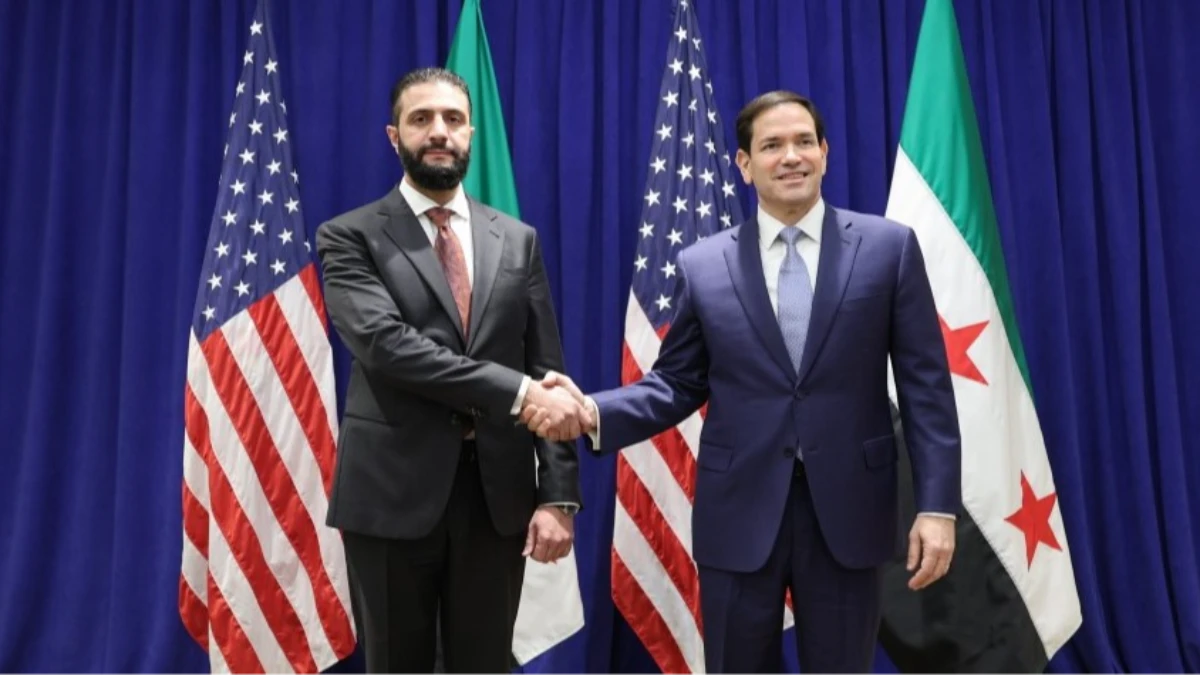 Suriye Cumhurbaşkanı Şara ile ABD’li Bakan Rubio görüştü! Yaptırımlar ve bölgesel güvenlik masada Suriye Cumhurbaşkanı Şara ile ABD’li Bakan Rubio görüştü! Yaptırımlar ve bölgesel güvenlik masada