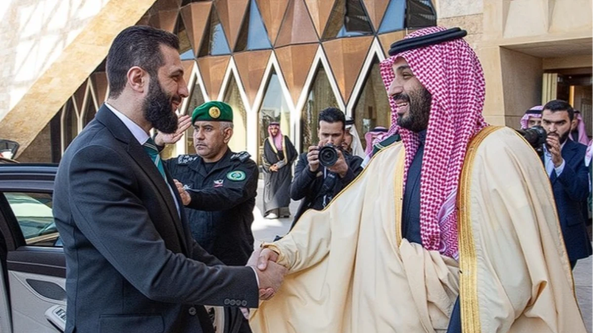 Suriye-Suudi Arabistan arasında 2 milyar dolarlık anlaşma: Ortak havayolu şirketi kuruldu Suriye-Suudi Arabistan arasında 2 milyar dolarlık anlaşma: Ortak havayolu şirketi kuruldu
