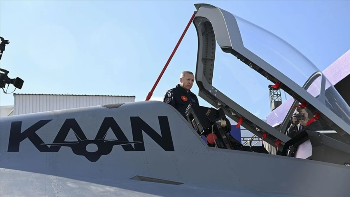 Tarihi anlaşmayı Cumhurbaşkanı Erdoğan duyurdu: KAAN, Endonezya’ya ihraç edilecek Tarihi anlaşmayı Cumhurbaşkanı Erdoğan duyurdu: KAAN, Endonezya’ya ihraç edilecek