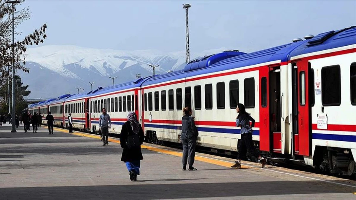 TCDD trenlerde internet için ihale açtı TCDD trenlerde internet için ihale açtı