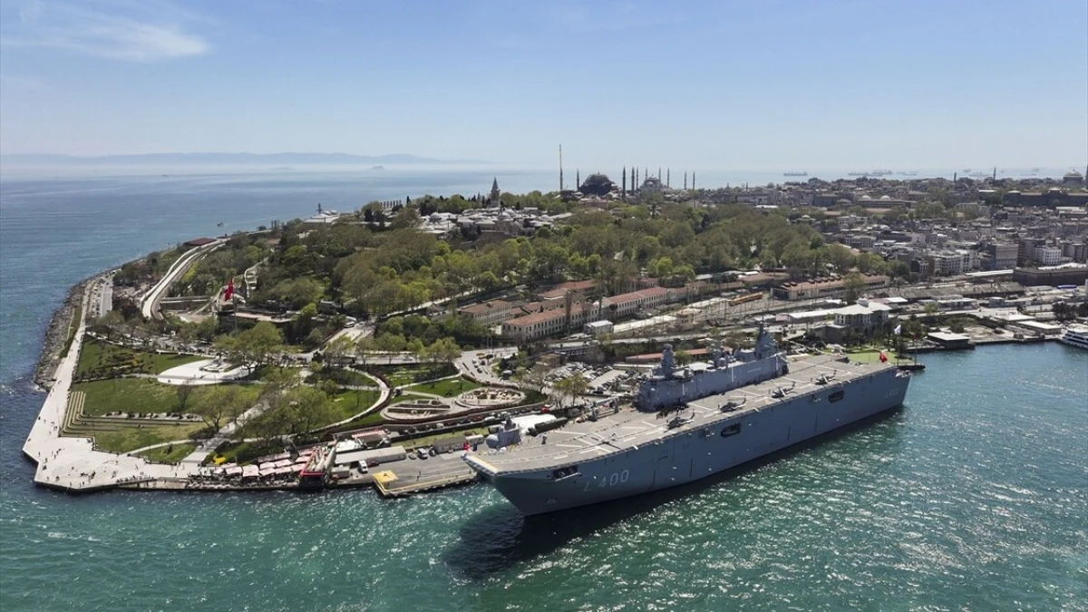 TCG Anadolu, SAHA 2026'da vatandaşların ziyaretine açıldı