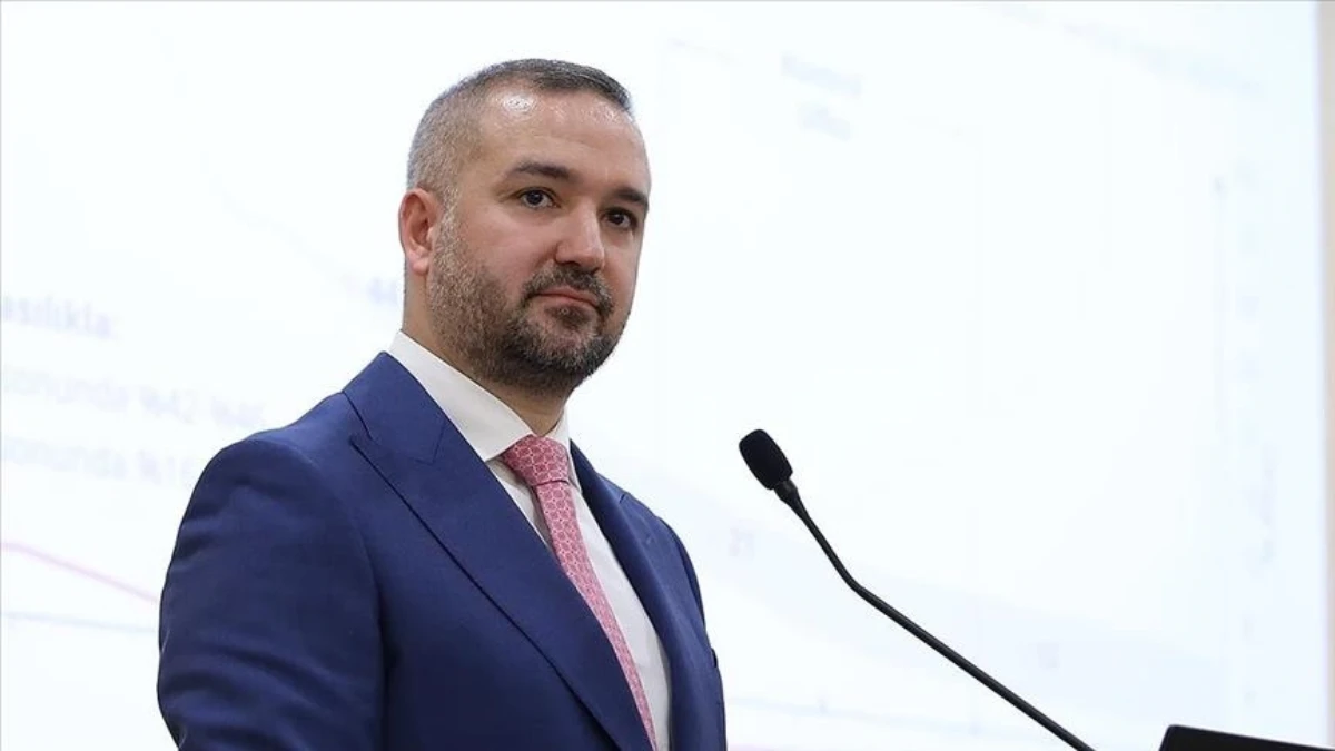 TCMB Başkanı Karahan'dan dezenflasyon ve sıkı duruş mesajı: Fiyat istikrarı önceliğimiz TCMB Başkanı Karahan'dan dezenflasyon ve sıkı duruş mesajı: Fiyat istikrarı önceliğimiz