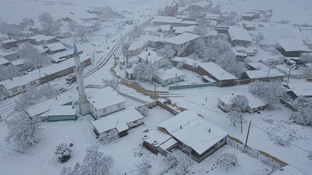 Tekirdağ ve Tokat’ta kar alarmı: Yüksek kesimlerde 30 santimetreye ulaştı Tekirdağ ve Tokat’ta kar alarmı: Yüksek kesimlerde 30 santimetreye ulaştı