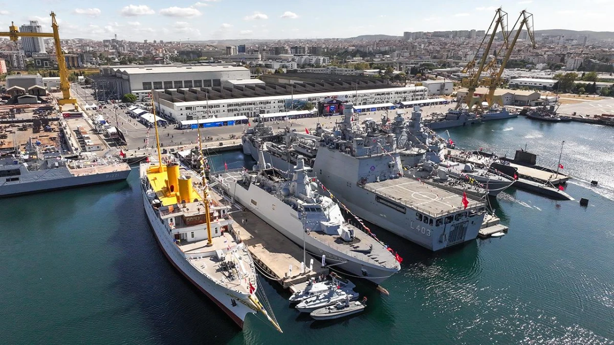 TEKNOFEST Mavi Vatan İstanbul Tersanesi'nde kapılarını açtı TEKNOFEST Mavi Vatan İstanbul Tersanesi'nde kapılarını açtı