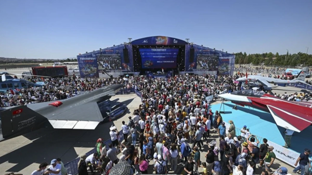 TEKNOFEST yarışmalarına 1 milyon 200 bin katılımla rekor kırıldı TEKNOFEST yarışmalarına 1 milyon 200 bin katılımla rekor kırıldı