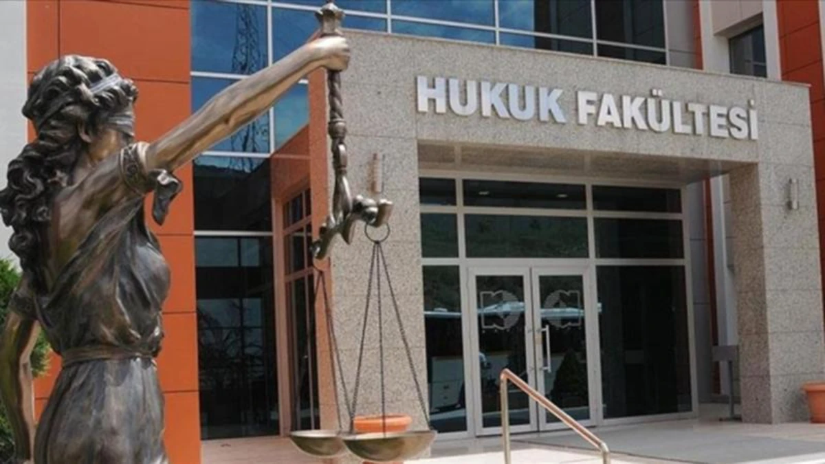 Tercih sürecinde kritik değişiklik: Hukuk fakültesi barajı 125 bin olarak belirlendi Tercih sürecinde kritik değişiklik: Hukuk fakültesi barajı 125 bin olarak belirlendi