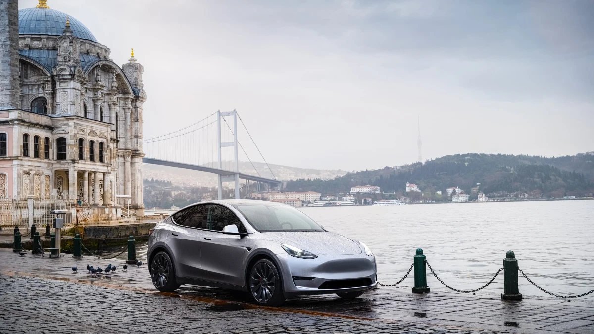Tesla, uygun fiyatlı Model 3 ve Model Y modellerini duyurdu Tesla, uygun fiyatlı Model 3 ve Model Y modellerini duyurdu