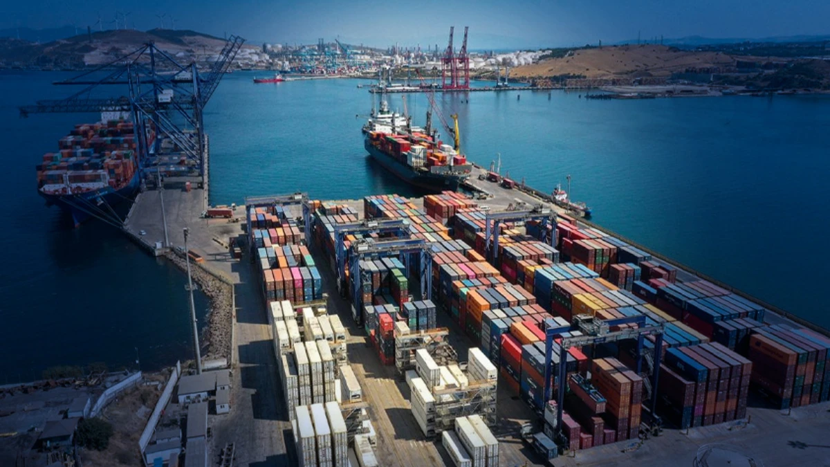 Ticaret Bakanı Bolat açıkladı: İhracatta çifte rekor Ticaret Bakanı Bolat açıkladı: İhracatta çifte rekor