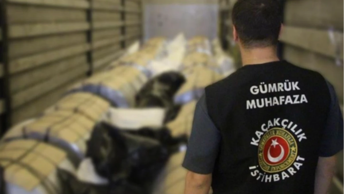 Ticaret Bakanlığı’ndan kaçak oyuncak ve telefon operasyonu: 122 milyon liralık ürün ele geçirildi Ticaret Bakanlığı’ndan kaçak oyuncak ve telefon operasyonu: 122 milyon liralık ürün ele geçirildi