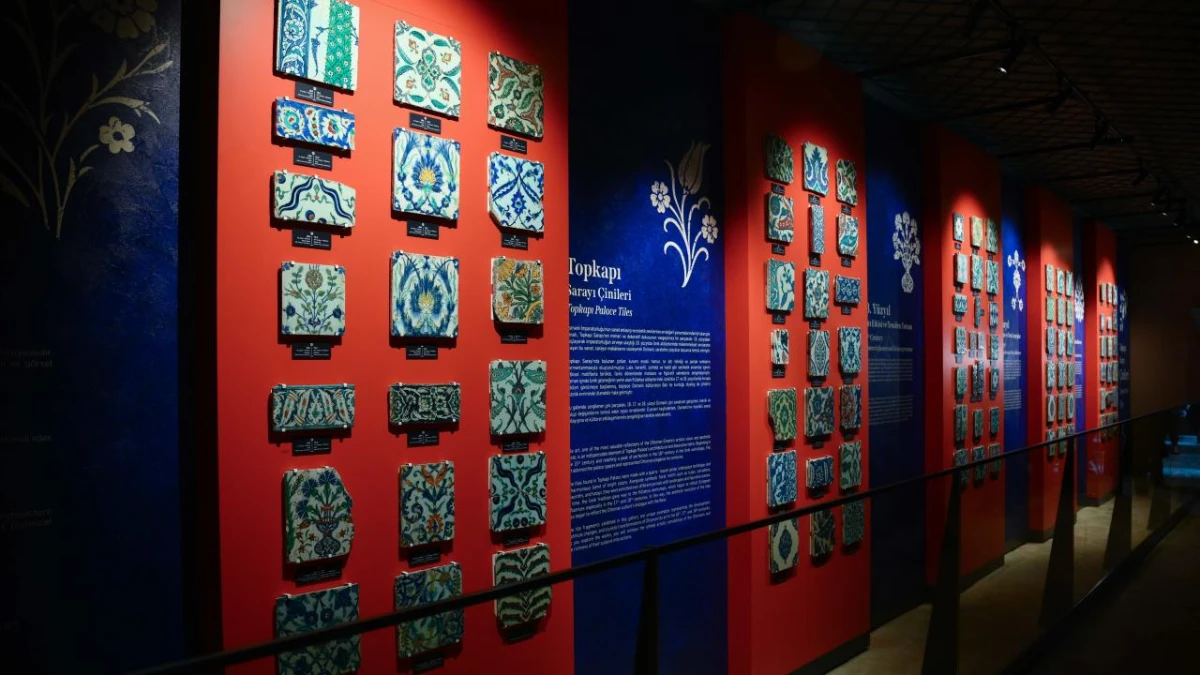 Topkapı Sarayı'nda 'Çini Sanat Galerisi' açıldı Topkapı Sarayı'nda 'Çini Sanat Galerisi' açıldı